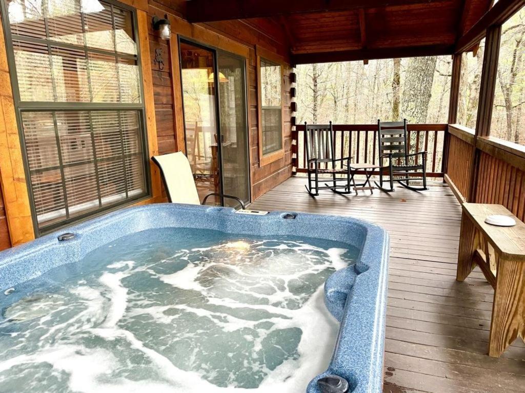 Crazy Bear - Motorcycle Friendly Home With Hot Tub And Grill Tellico Plains Esterno foto